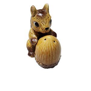 Vintage Squirrel Hugging Acorn Nut Salt and Pepper Shakers Decor Made in Japan